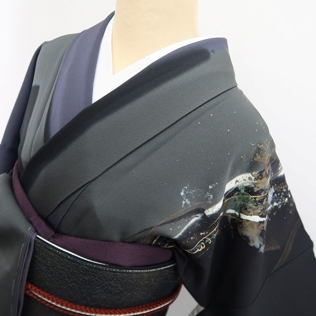 仕付け糸付 色彩と墨書きで魅せる洗練の美しさ