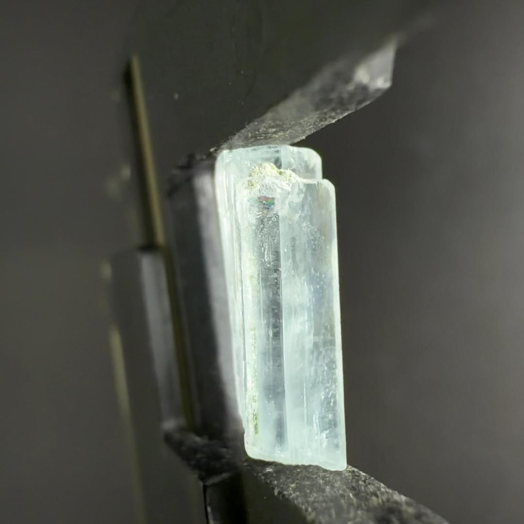 E32107】 アクアマリン 結晶 ベリル 緑柱石 単結晶 原石 天然石 鉱物