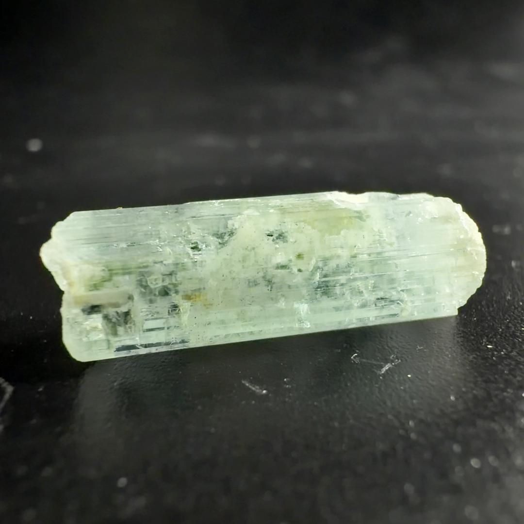 E32102】 アクアマリン 結晶 ベリル 緑柱石 単結晶 原石 天然石 鉱物
