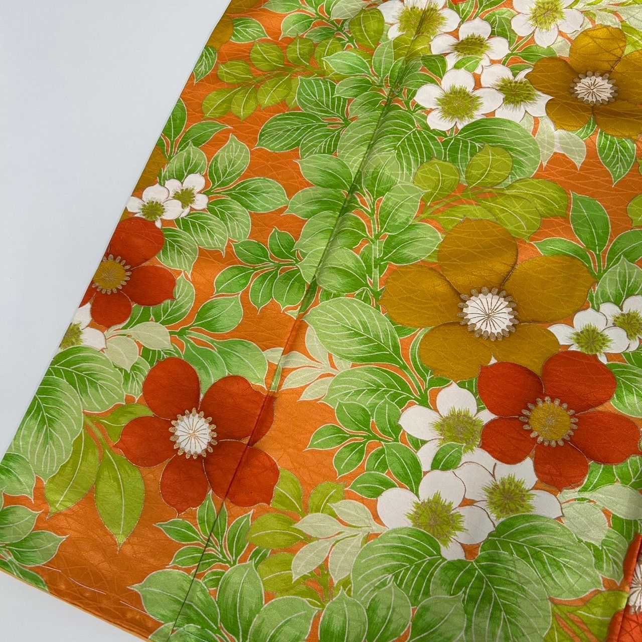 あきちゃん！3点❣️作家物源氏香縮緬地茶色系叩き染め花柄 小紋 和モダン 単衣小紋［桃色地・桜柄］｜着物レンタルあき (来店着付け無料・全国