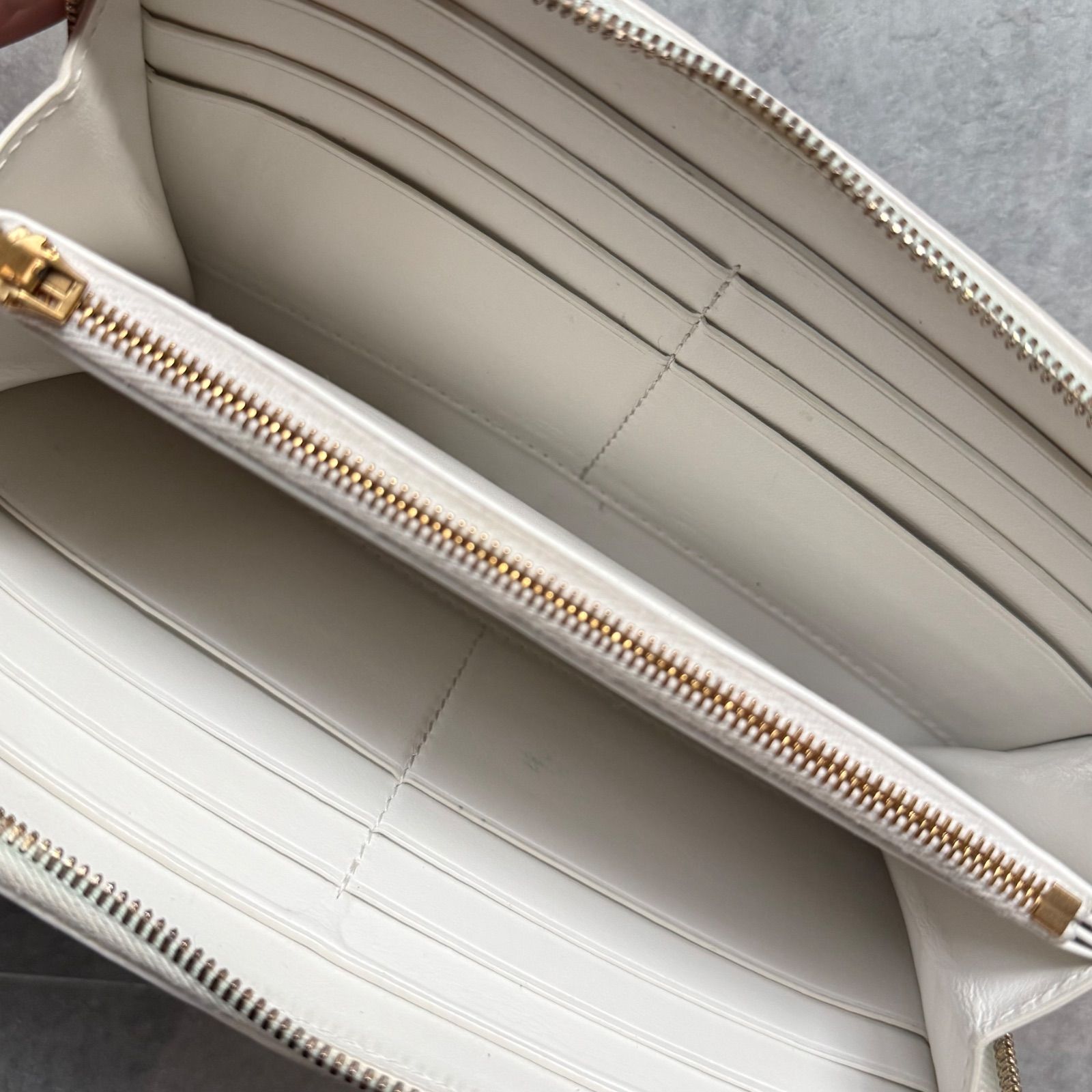 BOTTEGA VENETA ボッテガヴェネタ ラウンドファスナー長財布 カセット