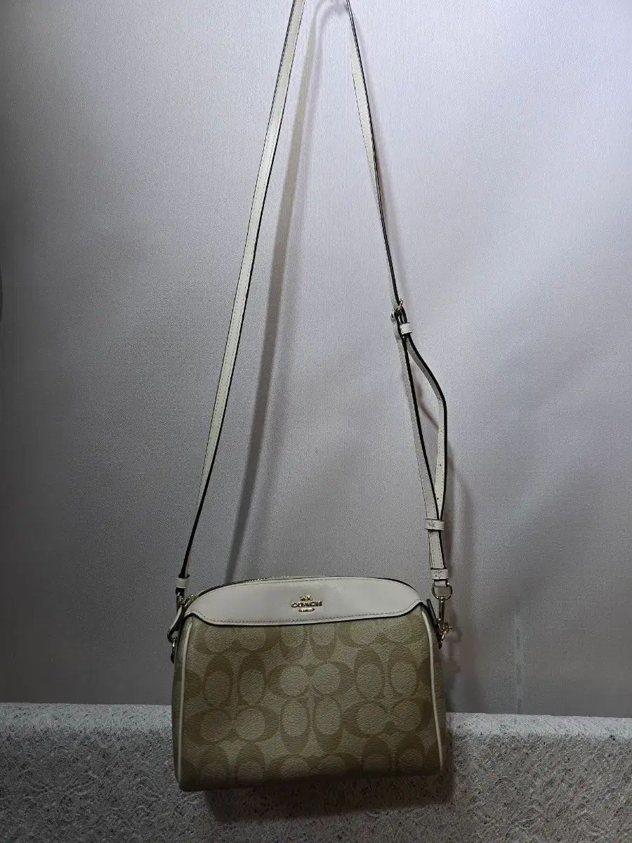 COACH シグネチャー キャンバス クロスバッグ