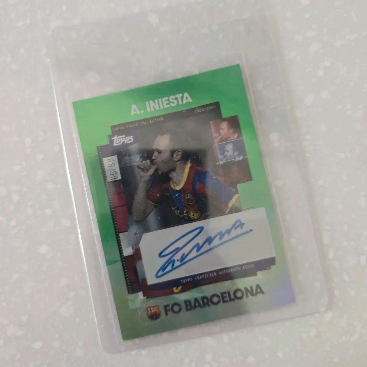TOPPS トップス 발행 イニエスタ サイン入りカード