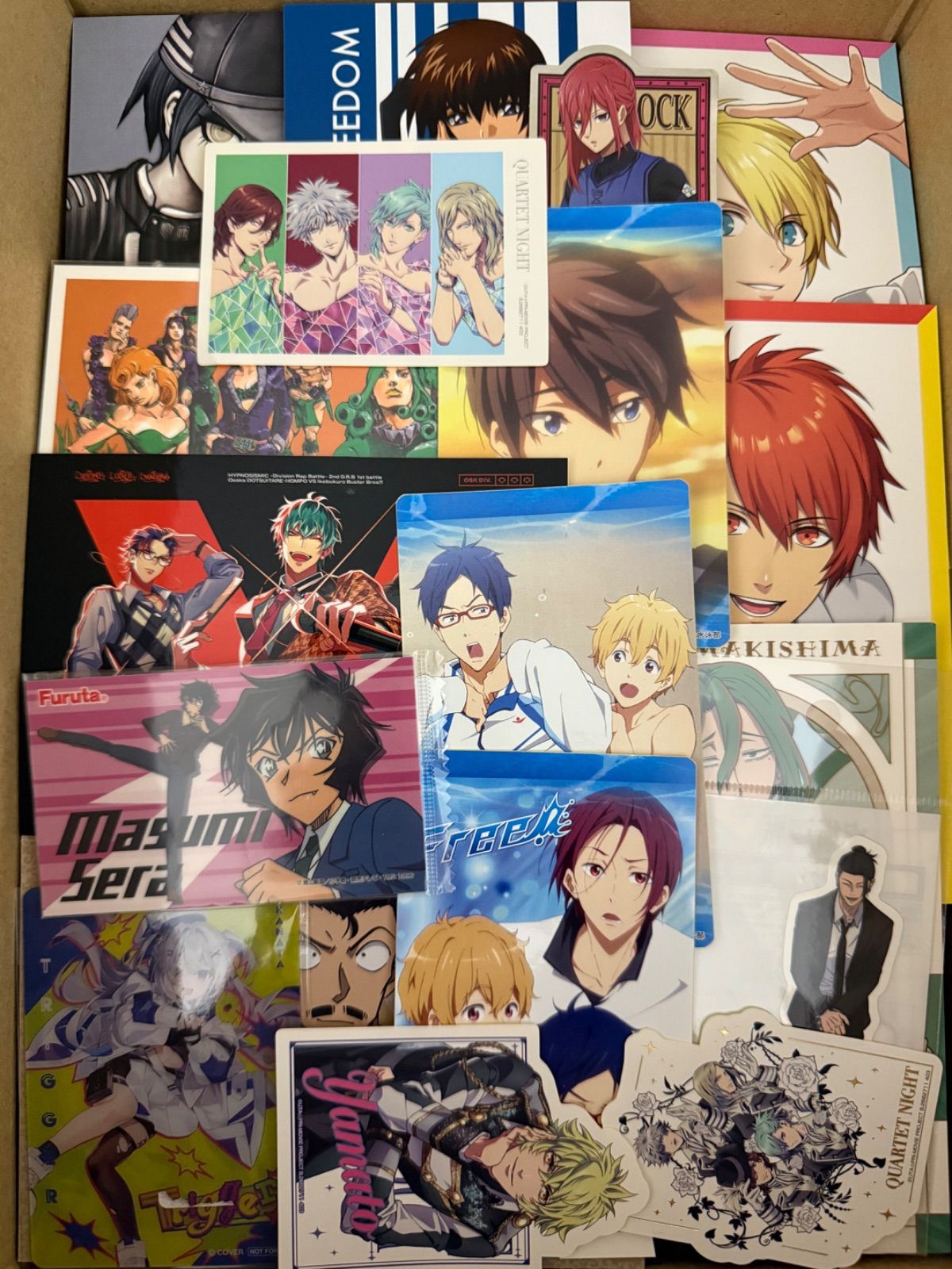 紙類 アニメ ゲーム まとめ売り 大量 コースター ポストカード カード 紙類 アニメ ゲーム まとめ売り 大量 コースター ポストカード カード