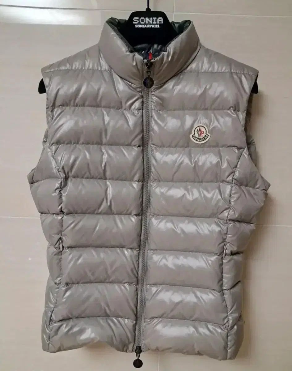 MONCLER モンクレール ダウンベスト 2 m