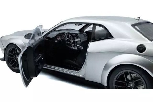 新品 SOLIDO 1/18 ダッジ チャレンジャー SRT ヘルキャット レッドアイ