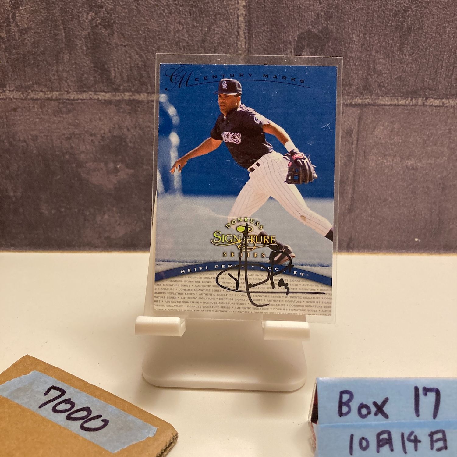 1997 Donruss Signature Series Neifi Perez 直筆サインカード