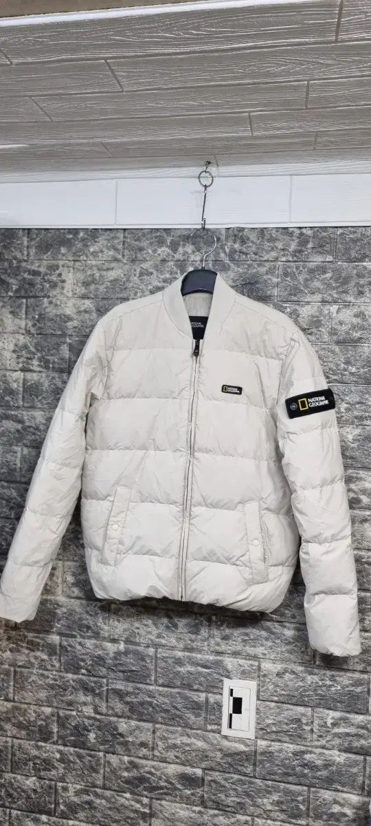 ナショナルジオグラフィック 節約 ダウン アウター アイボリー