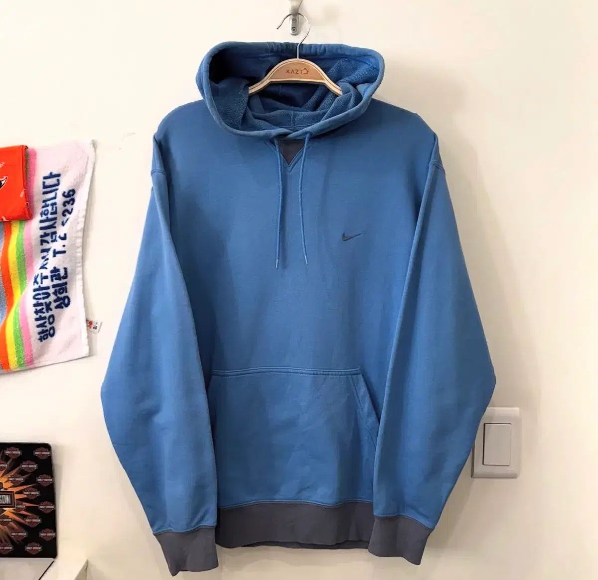 308 00s ナイキ フードTシャツ