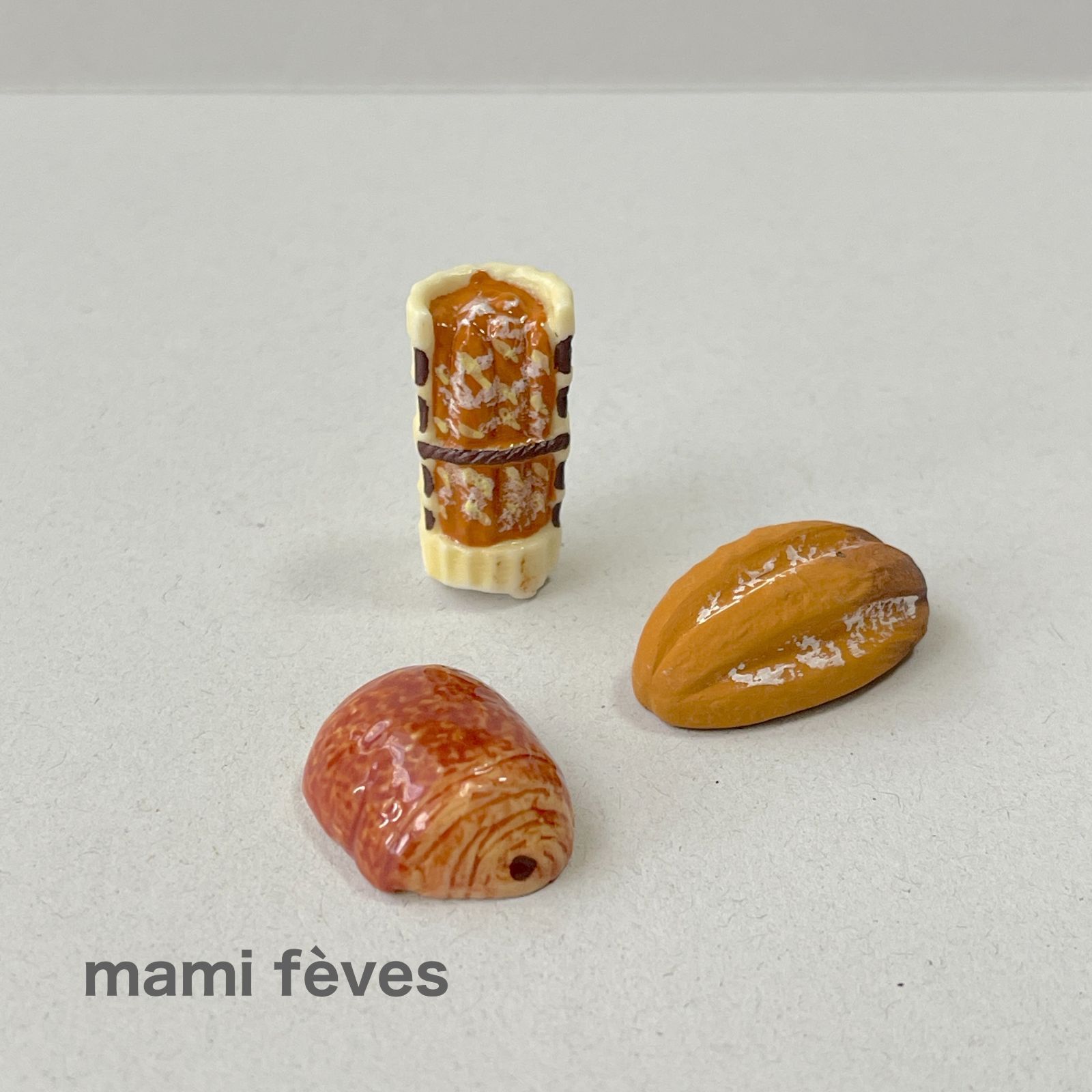 フェーヴ パン 3個 フランス フェーブ ミニチュア陶器 - メルカリ