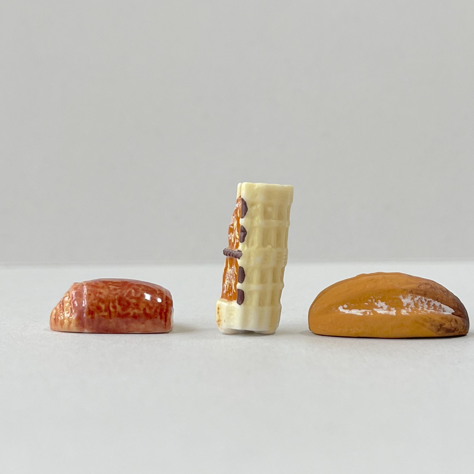 フェーヴ パン 3個 フランス フェーブ ミニチュア陶器 - メルカリ