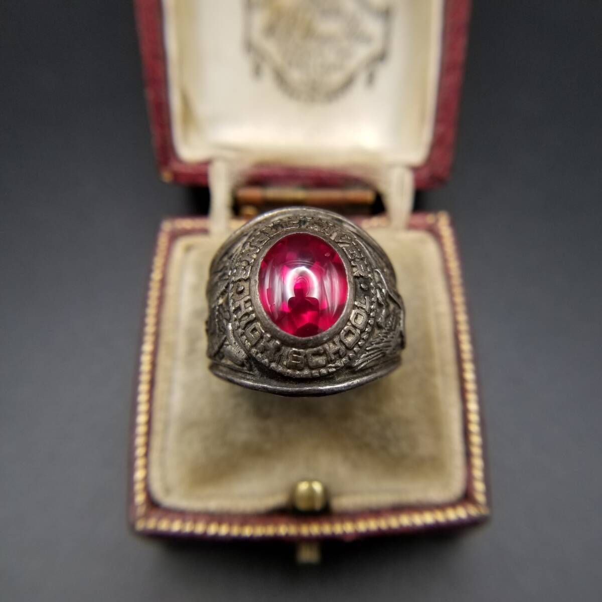 1975年 Josten社製 ヴィンテージ クラスリング Eagle River High School カレッジシグネット 925 シルバー 銀 指輪 マゼンタ石 Y 21 Z