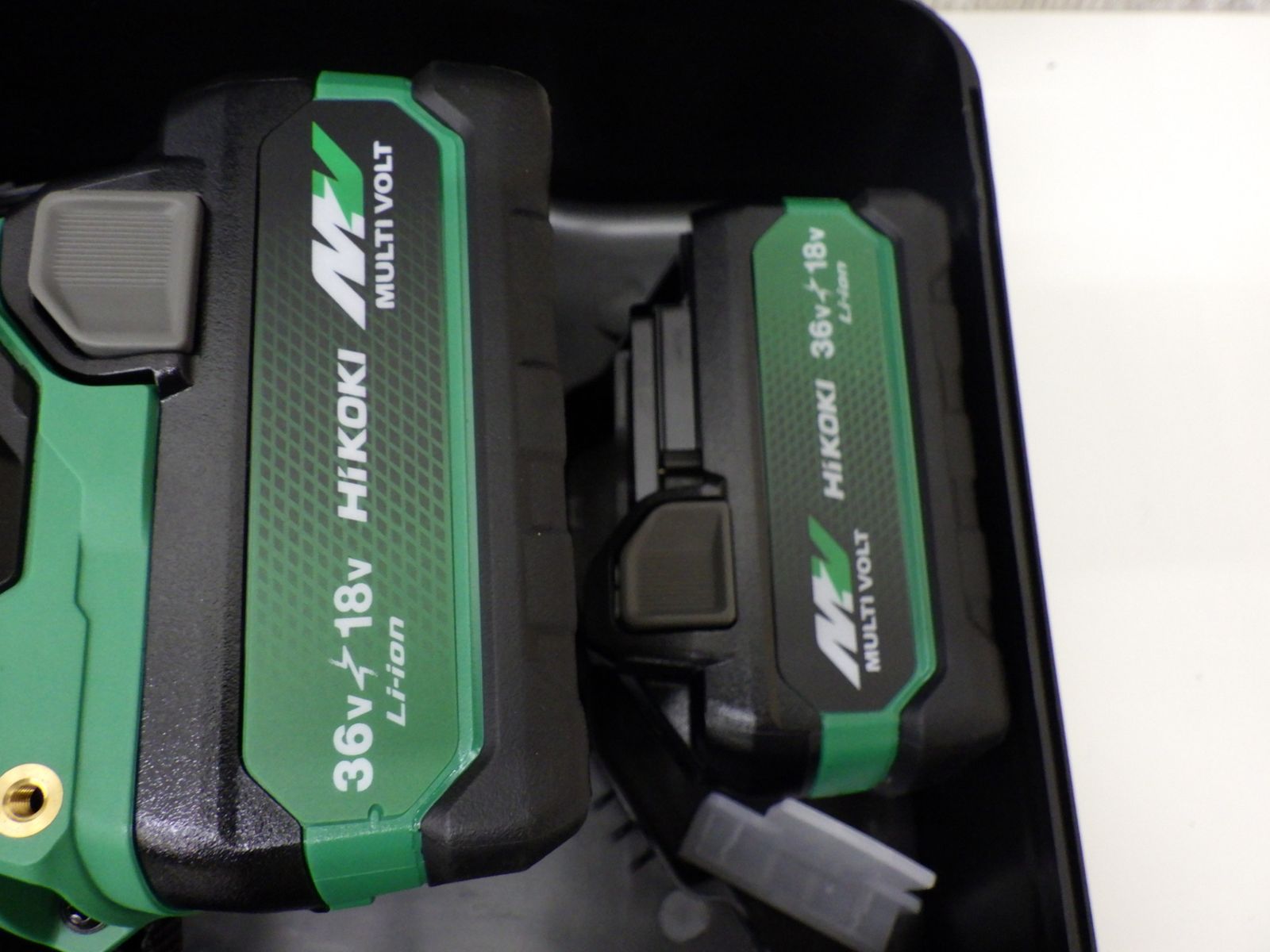 充電器 ケース付