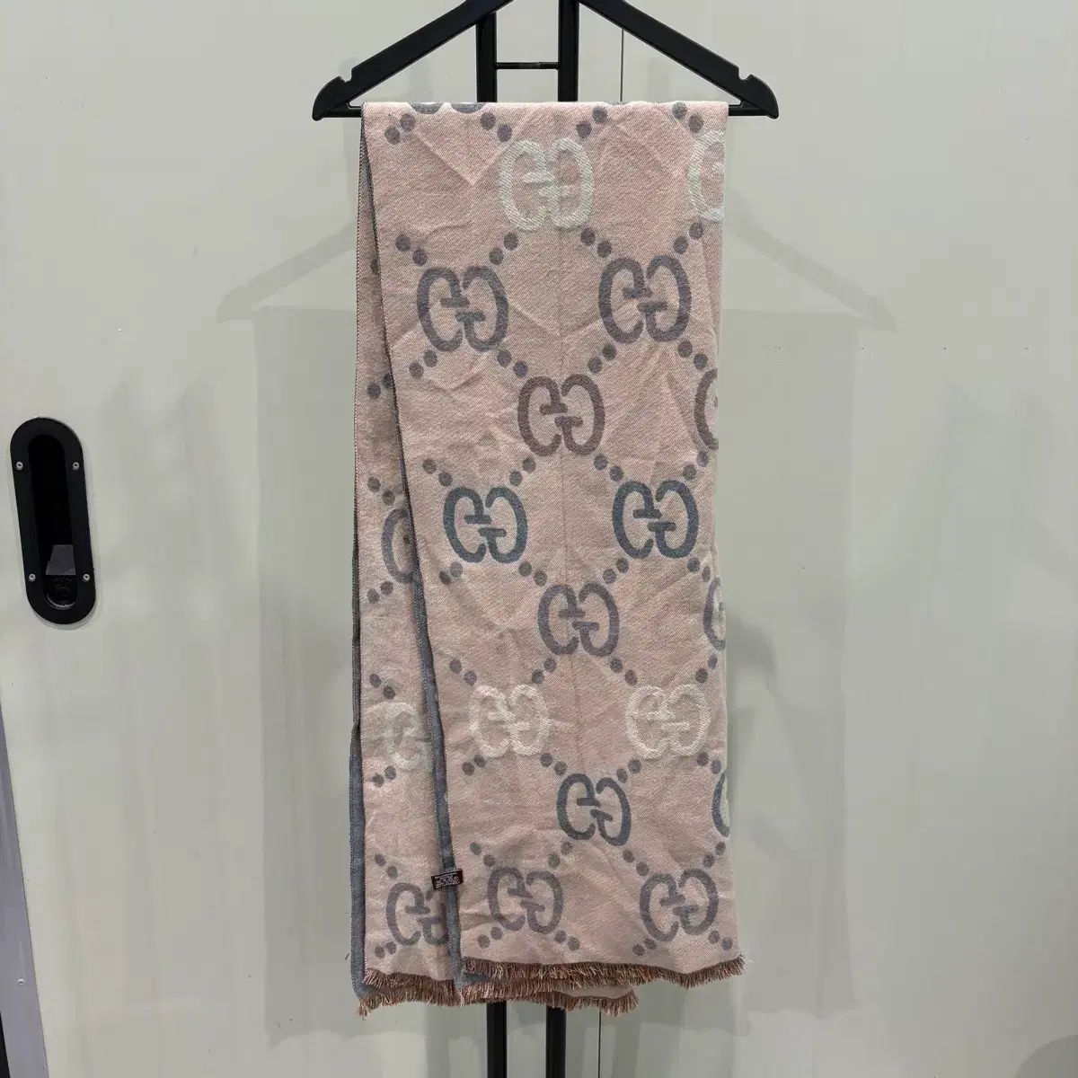 グッチ GG ロゴ ピンク セール マフラー