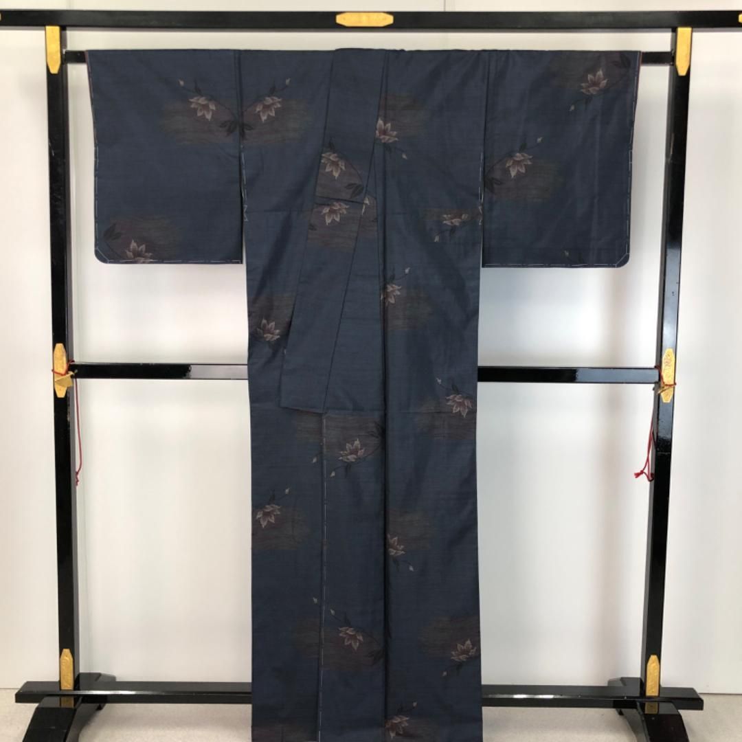 本場大島紬 藍泥染 カタス 7マルキ 花模様 紺鉄色 しつけ糸 K-5212