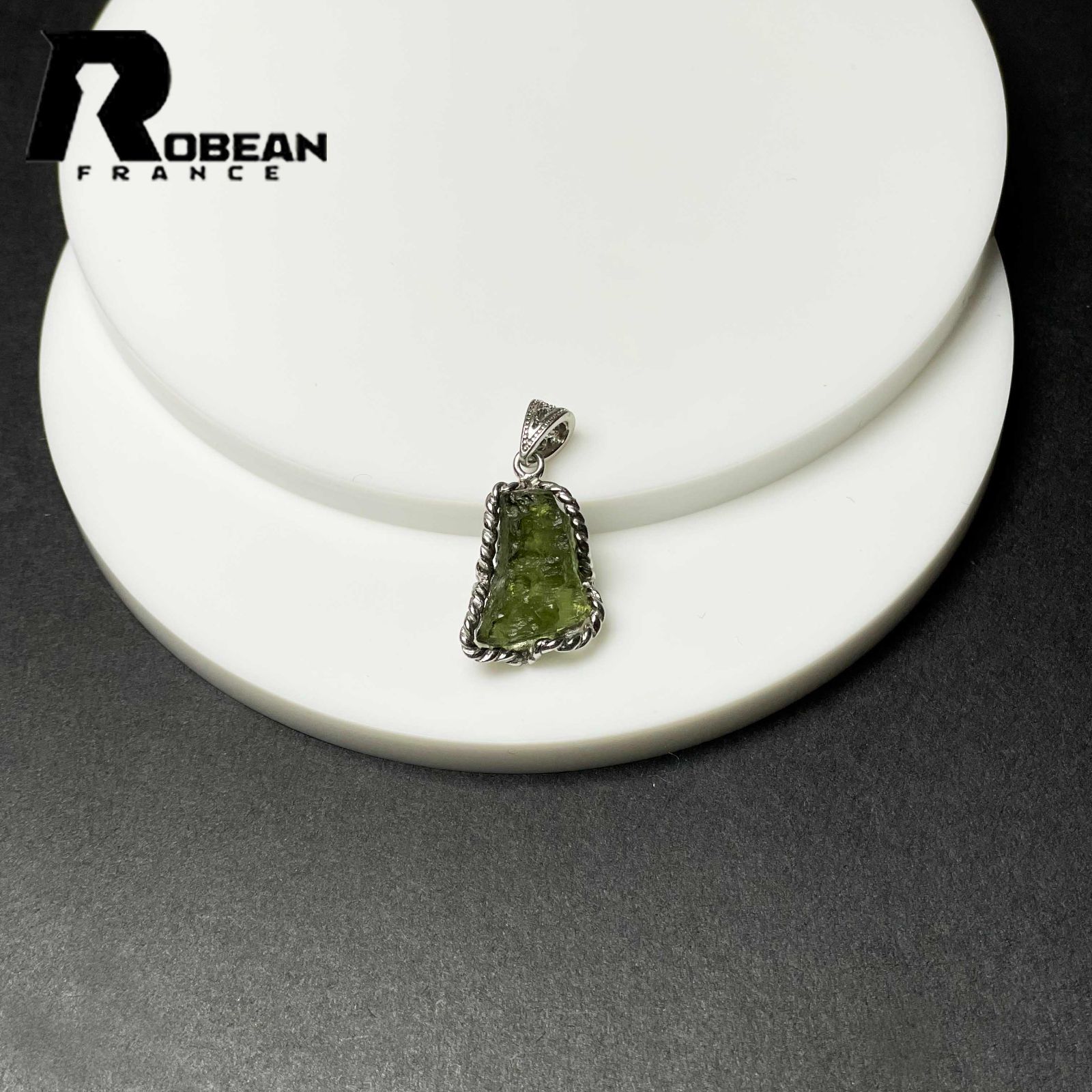 絶賛 EU製 定価14万円 ROBEAN モルダバイト 925銀 ペンダント パワーストーン 天然石 幸運 お守り プレゼント 約20.1 15.2 7.6 mm