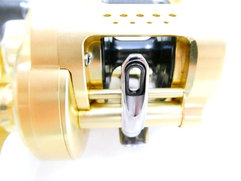 シマノ １５オシアコンクエスト ３００ HG 03-