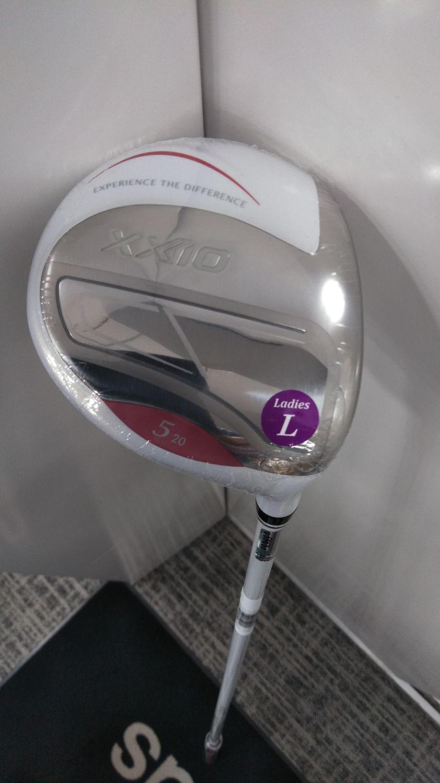 LdFw ♥品 12|6発売 XXIO 14 ゼクシオ レディース フェアウェイウッド 5 W|20° ホワイト 右用 MP 1400 L カーボンシャフト フレックスL DUNLOP ゴルフクラブ 2026年モデル 日本