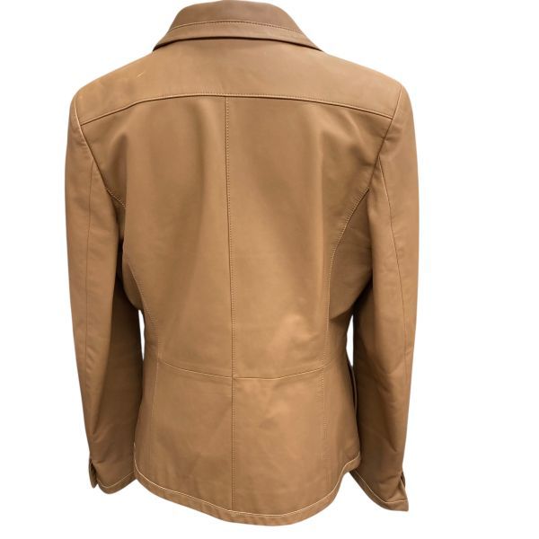 背面肩辺りに2ヶ所キズがあります