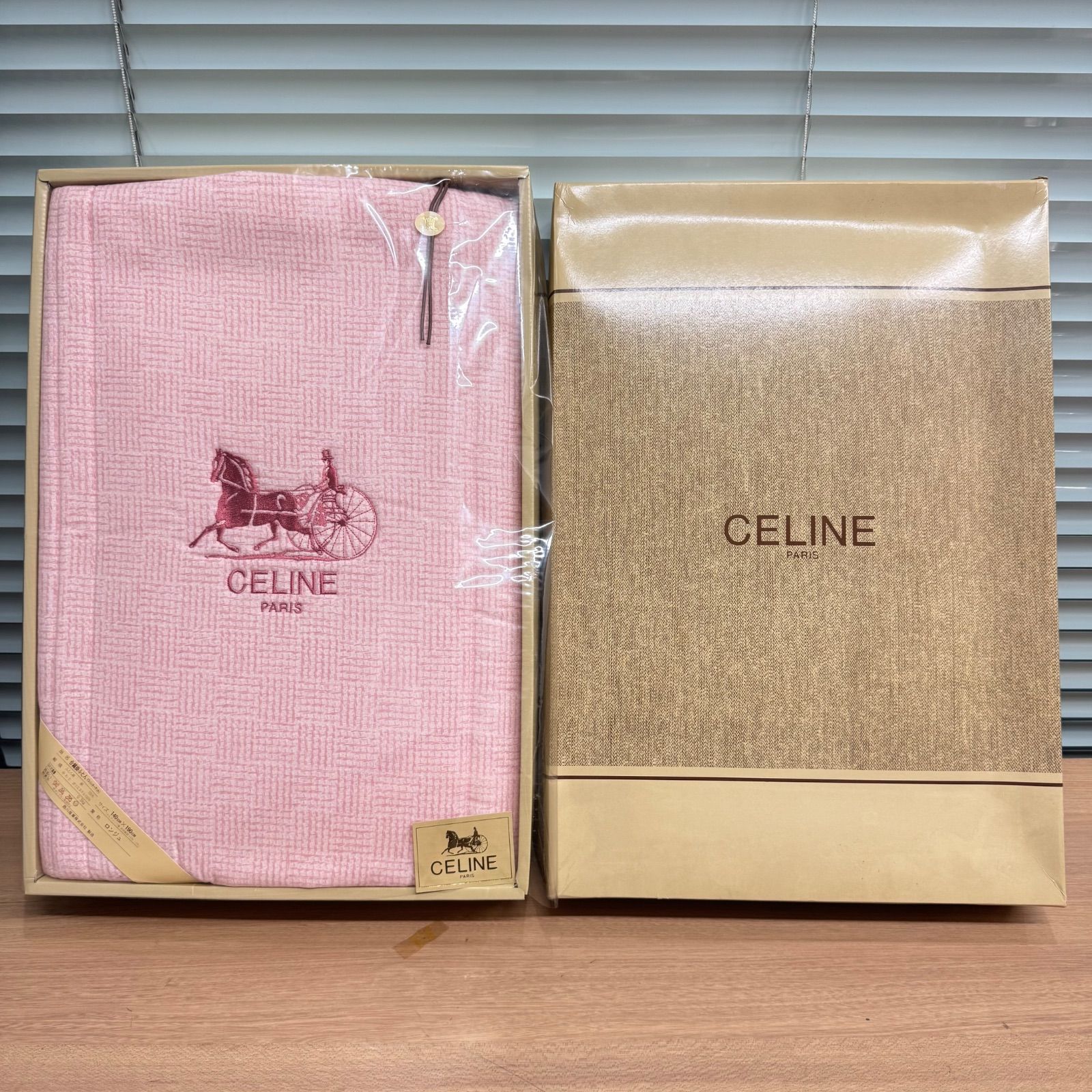 新品保管品 セリーヌ CELINE 合繊掛ふとん - メルカリ