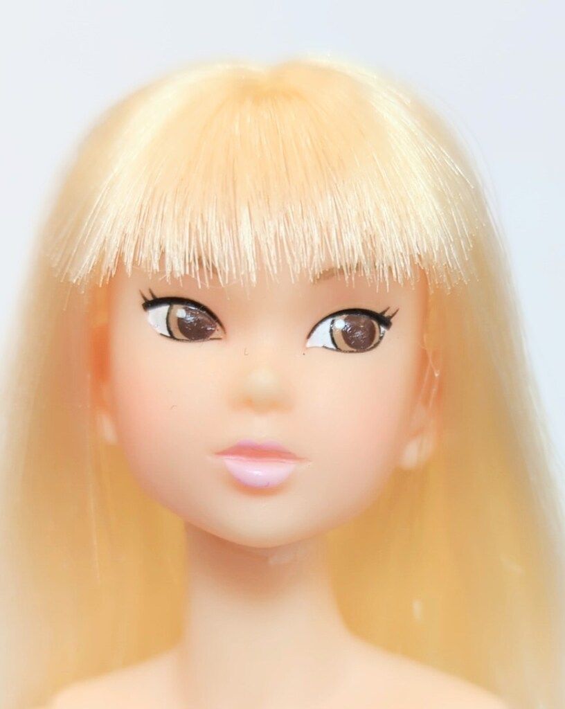 【激安大特価】 セキグチ momokoDOLL as KANA 水玉ワンピver. 人形本体