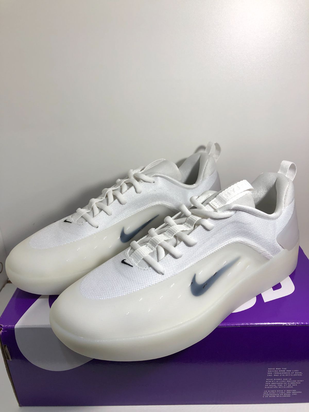 032180 未使用 NIKE SB ZOOM NYJAH 4 スニーカー 27cm ホワイト FQ1273