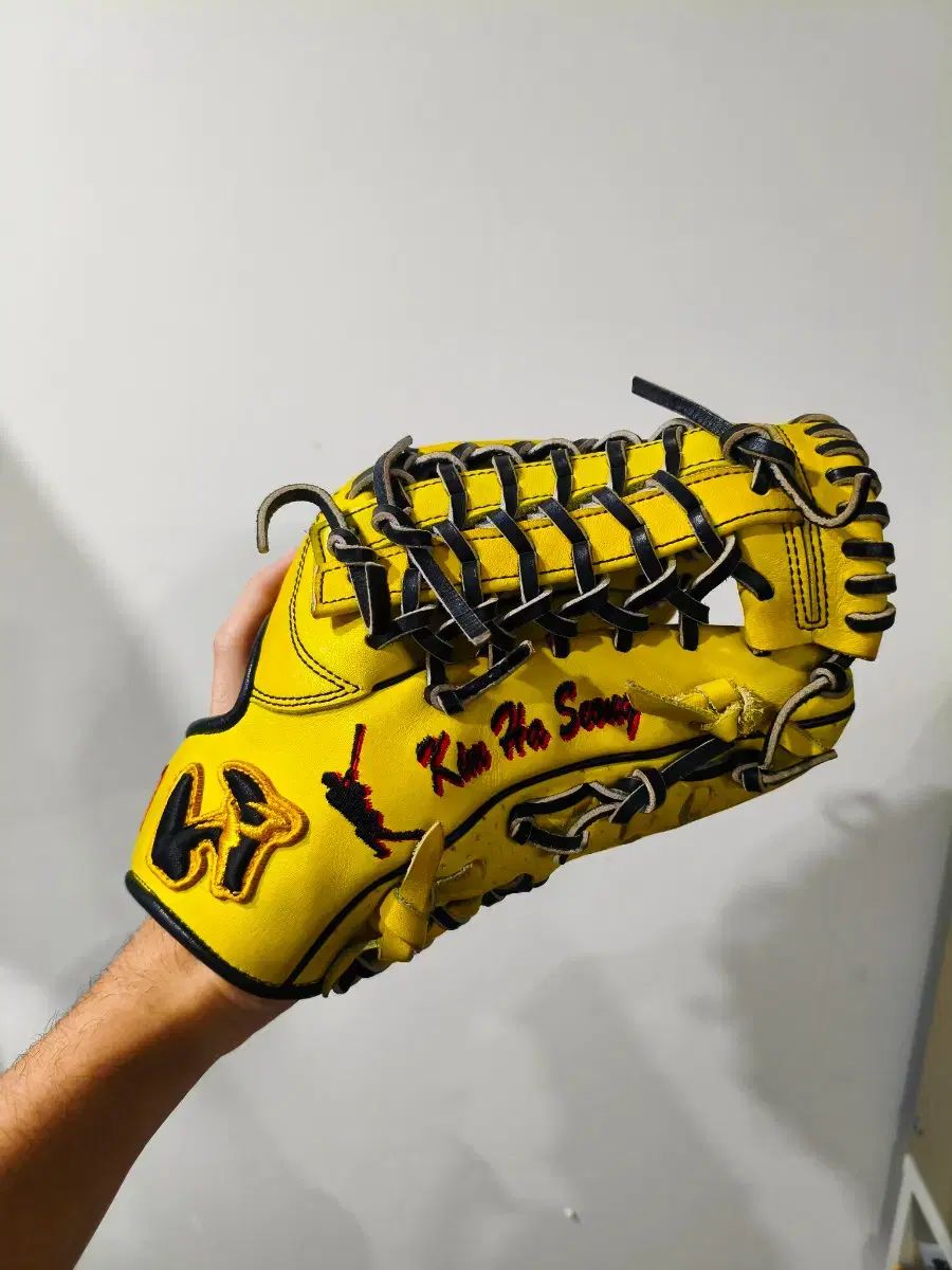 ワールドペガサス キム・ハソン 内野 グローブ 出品 - メルカリ