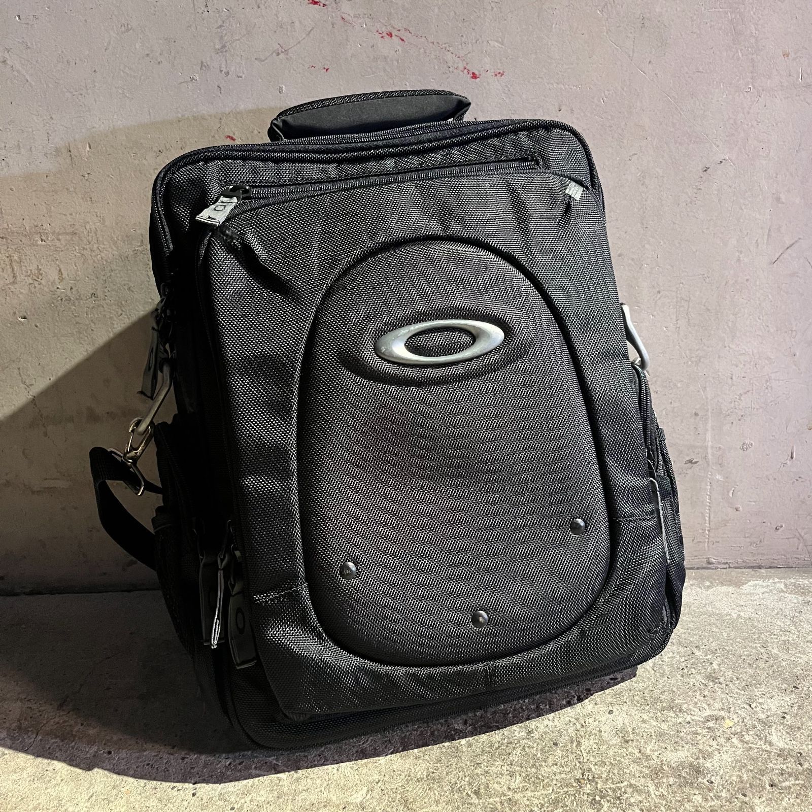 OAKLEY 00 s Vertical Computer Bag オークリー 2000 コンピューターバッグ ショルダーバッグ メッセンジャー