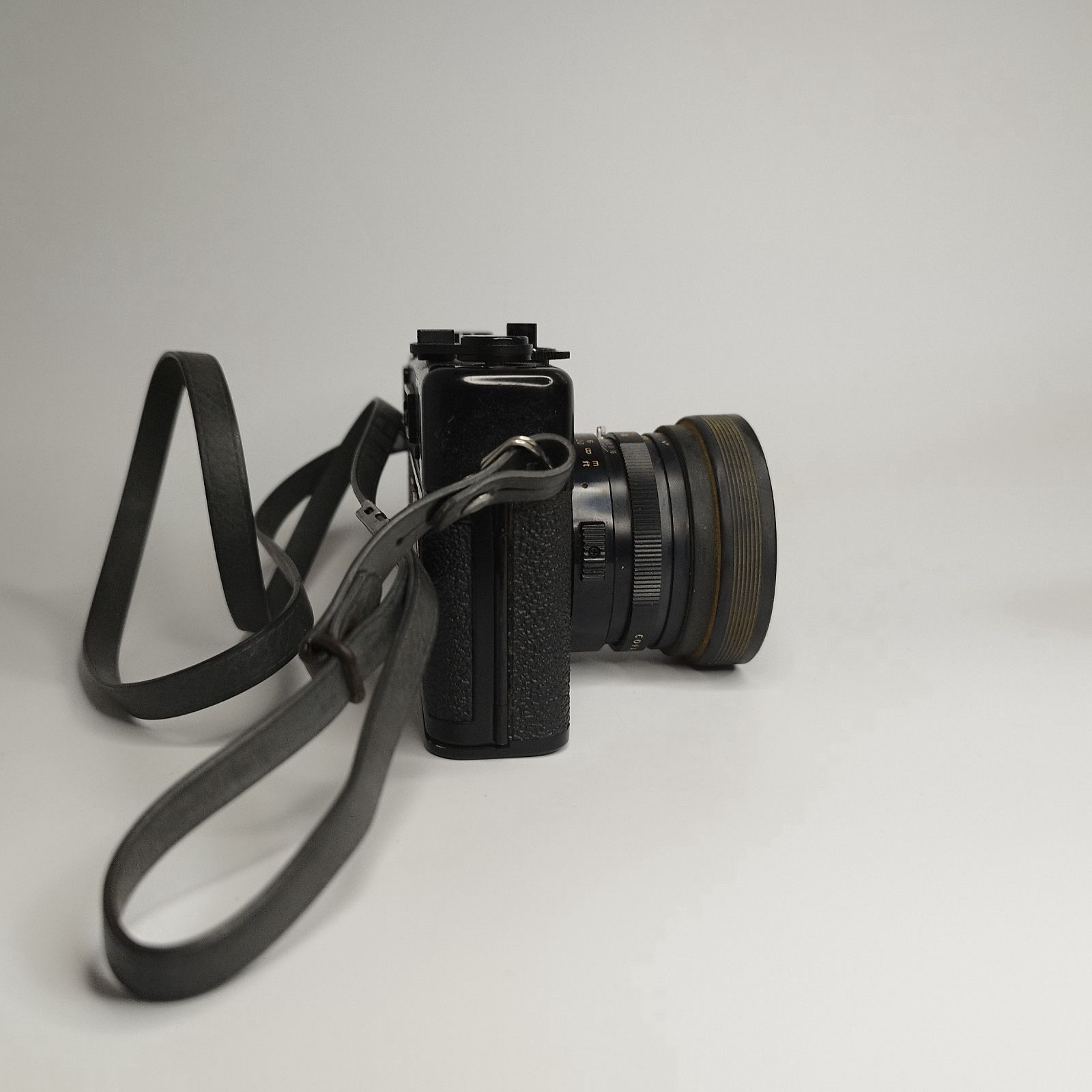 Yashica Electro 35 フィルムカメラジャンク品 Yashica Electro 35 フィルムカメラとケース ジャンク品 - メルカリ