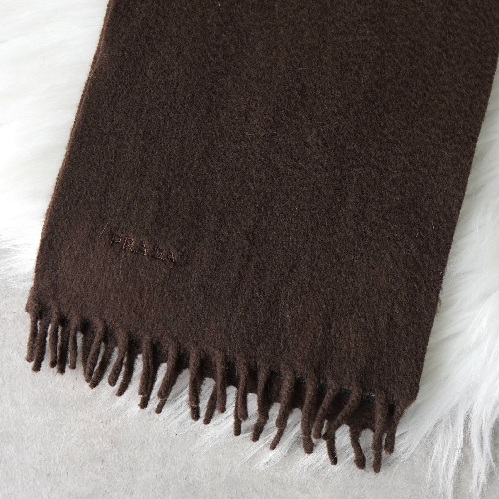 プラダ ロゴ カシミヤ マフラー ブラウン - メルカリ