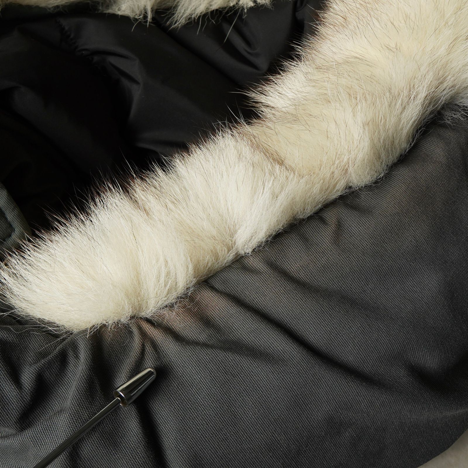 ムース ナックルズ Stirling Parka ファー ポンポン ダウンジャケット 