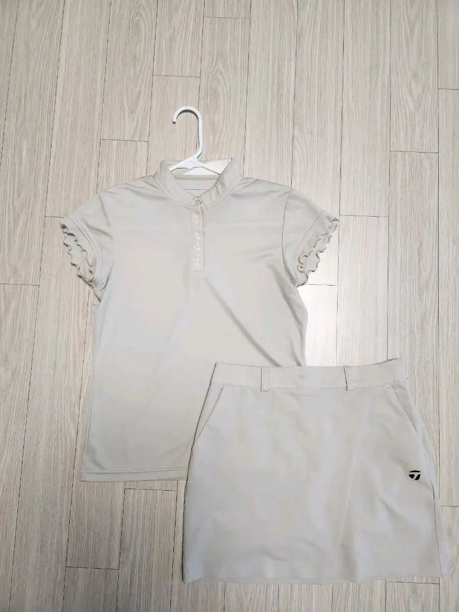 テーラーメイド レディースゴルフウェア 上下セット ベージュ