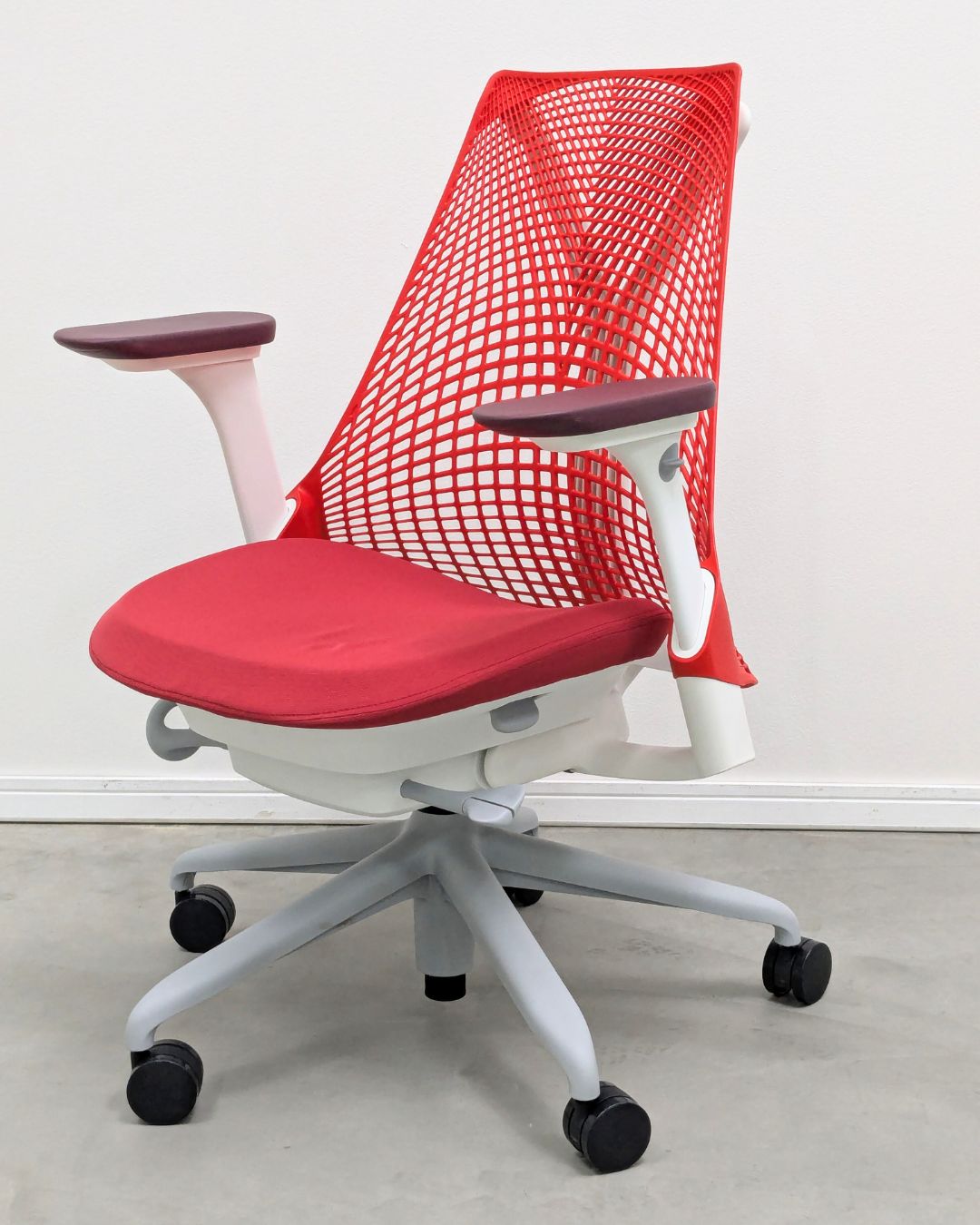 Aランク Herman Miller セイルチェアー レッド AS1YA23AAN265