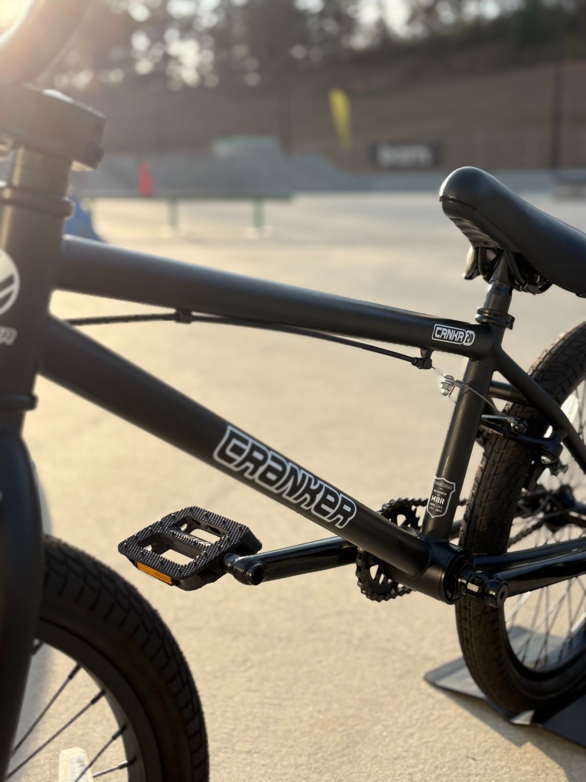 BMX 完成車 CRANKER 20 店舗 レトロ風デザイン サドルバッグ