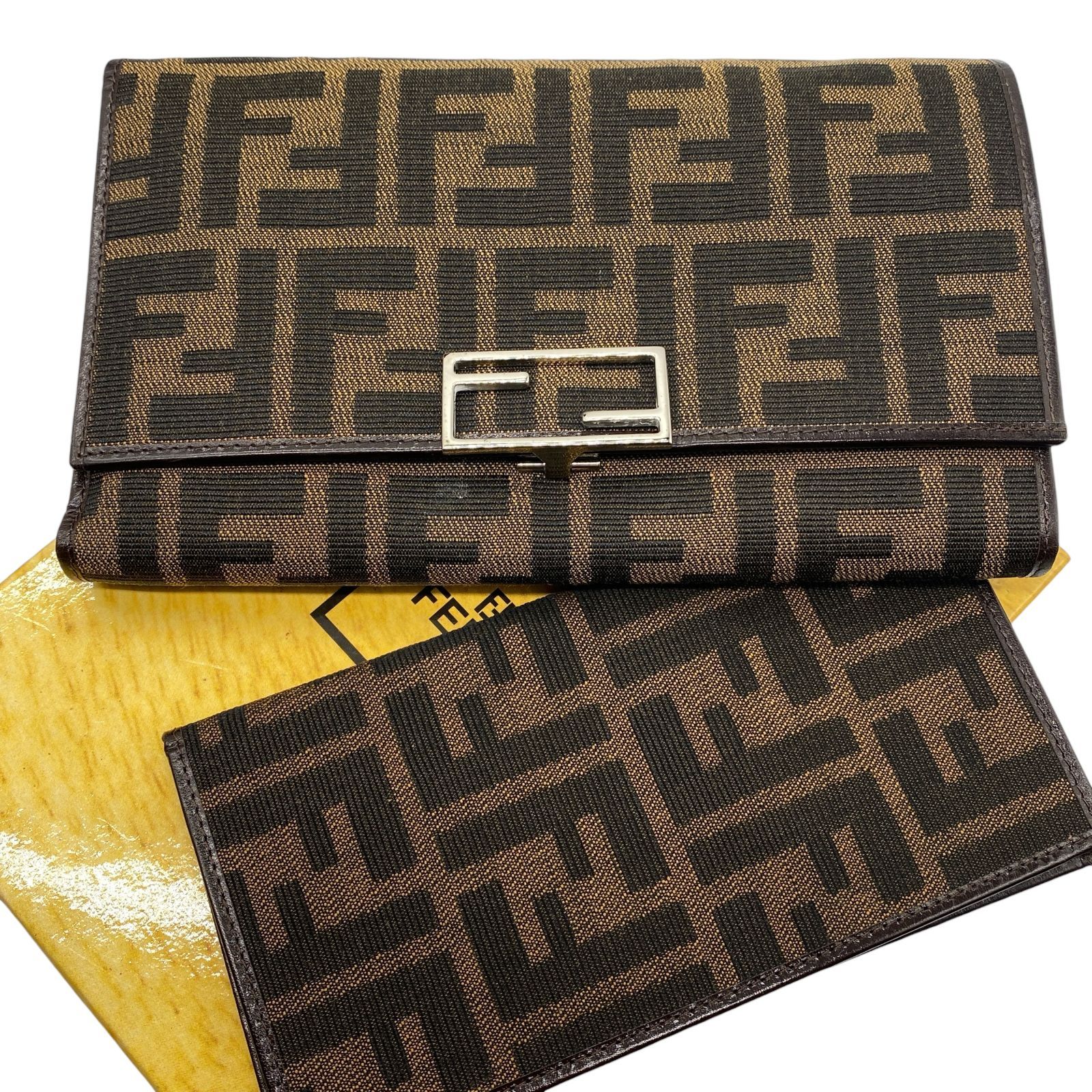 未使用 FENDI フェンディ 長財布 札入れ セット ズッカ FFロゴ金具