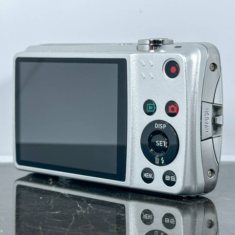 美品】CASIO EXILIM EX-Z550 シルバー 1410万画素 光学4倍ズーム 手