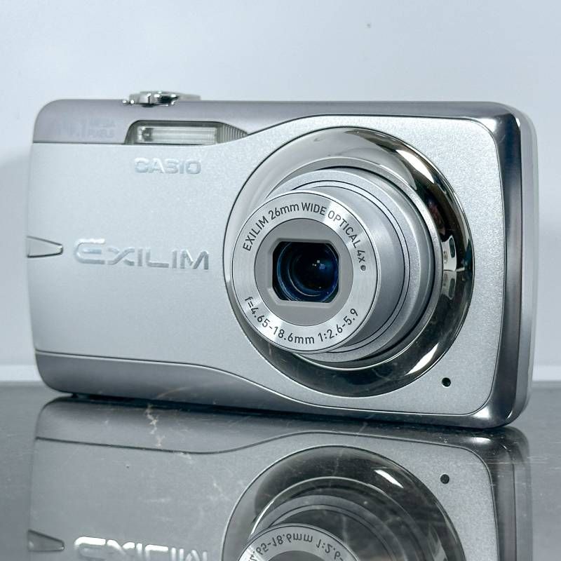 美品】CASIO EXILIM EX-Z550 シルバー 1410万画素 光学4倍ズーム 手ブレ
