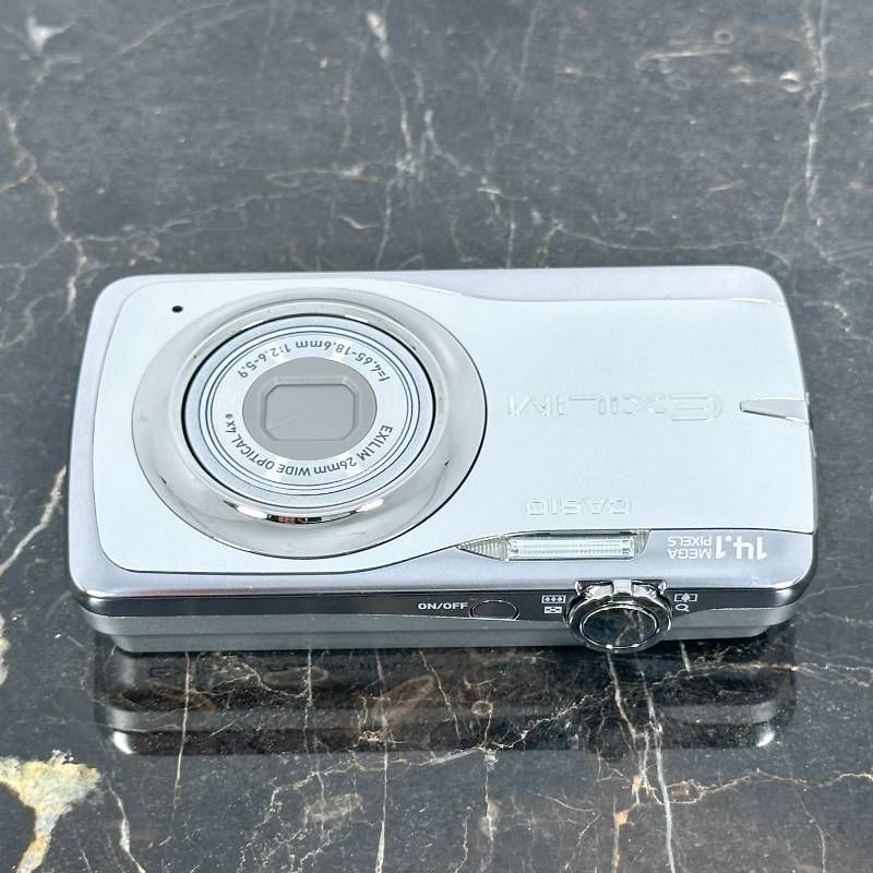美品】CASIO EXILIM EX-Z550 シルバー 1410万画素 光学4倍ズーム 手