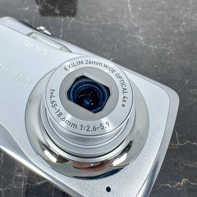 美品】CASIO EXILIM EX-Z550 シルバー 1410万画素 光学4倍ズーム 手