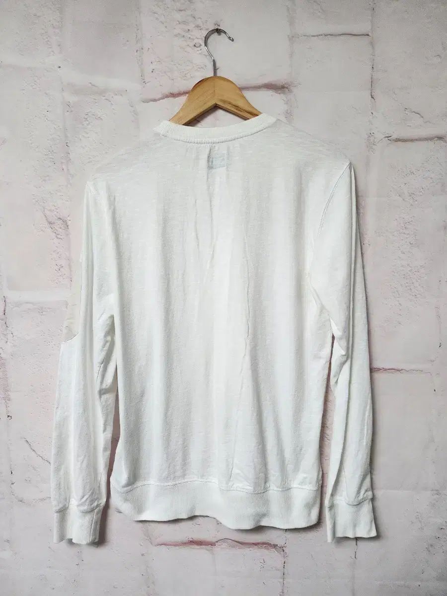 C P カンパニー 白 長袖 Tシャツ