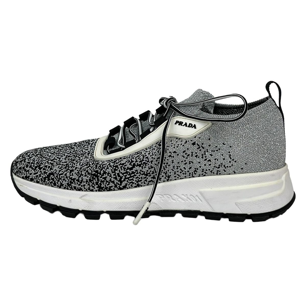 PRADA(プラダ) スニーカー 36 1/2 レディース - シルバー×黒 ソックス