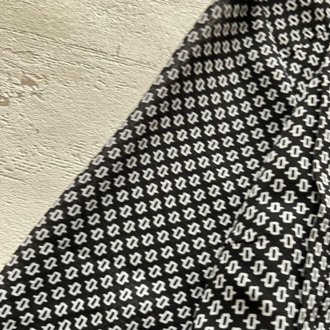 昭和レトロ幾何学パターン柄長袖ロングワンピース 黒