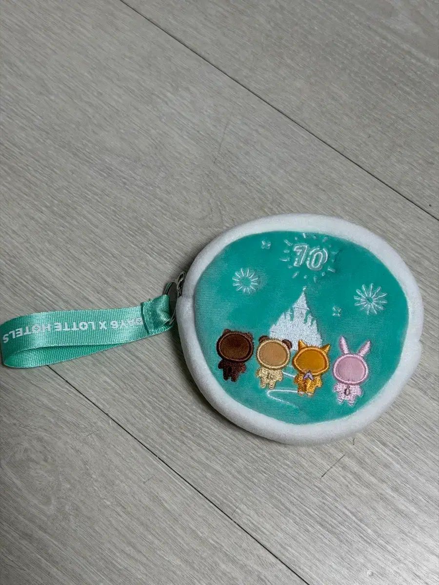 DAY6（デイシックス） ロッテホテル コラボ コインケース