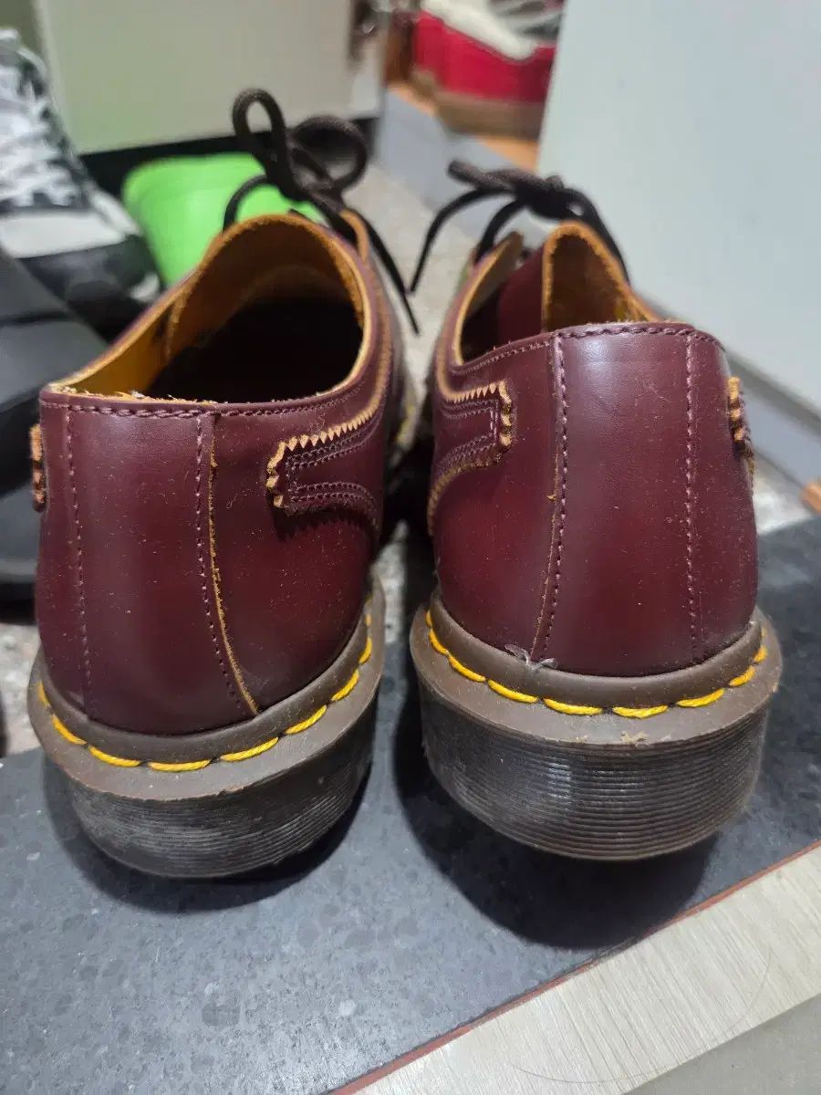 DR MARTENS バーガンディ 42