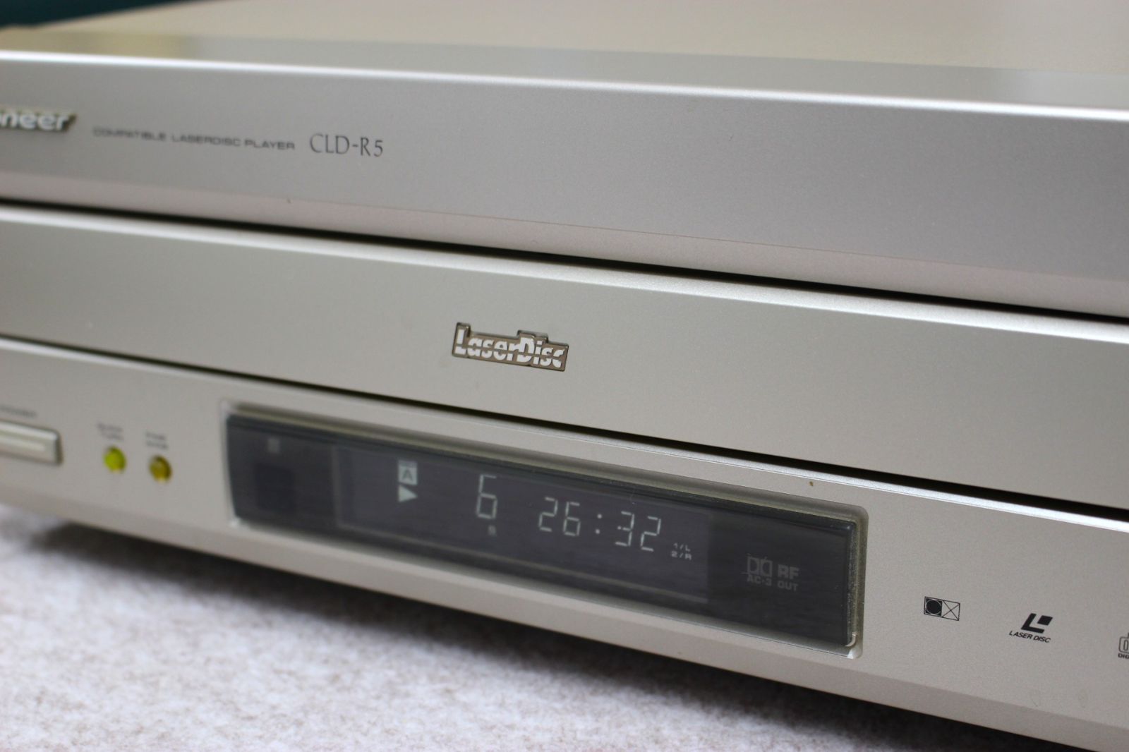 PIONNER CD/LDコンパチブルレーザーディスクプレーヤーCLD-R5