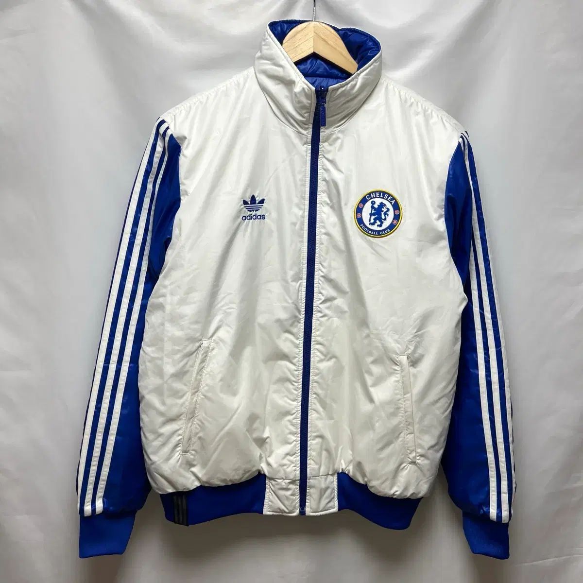 105 adidas アディダス リバーシブル ヨーロッパ 白ブルー ダウンジャケット アウター