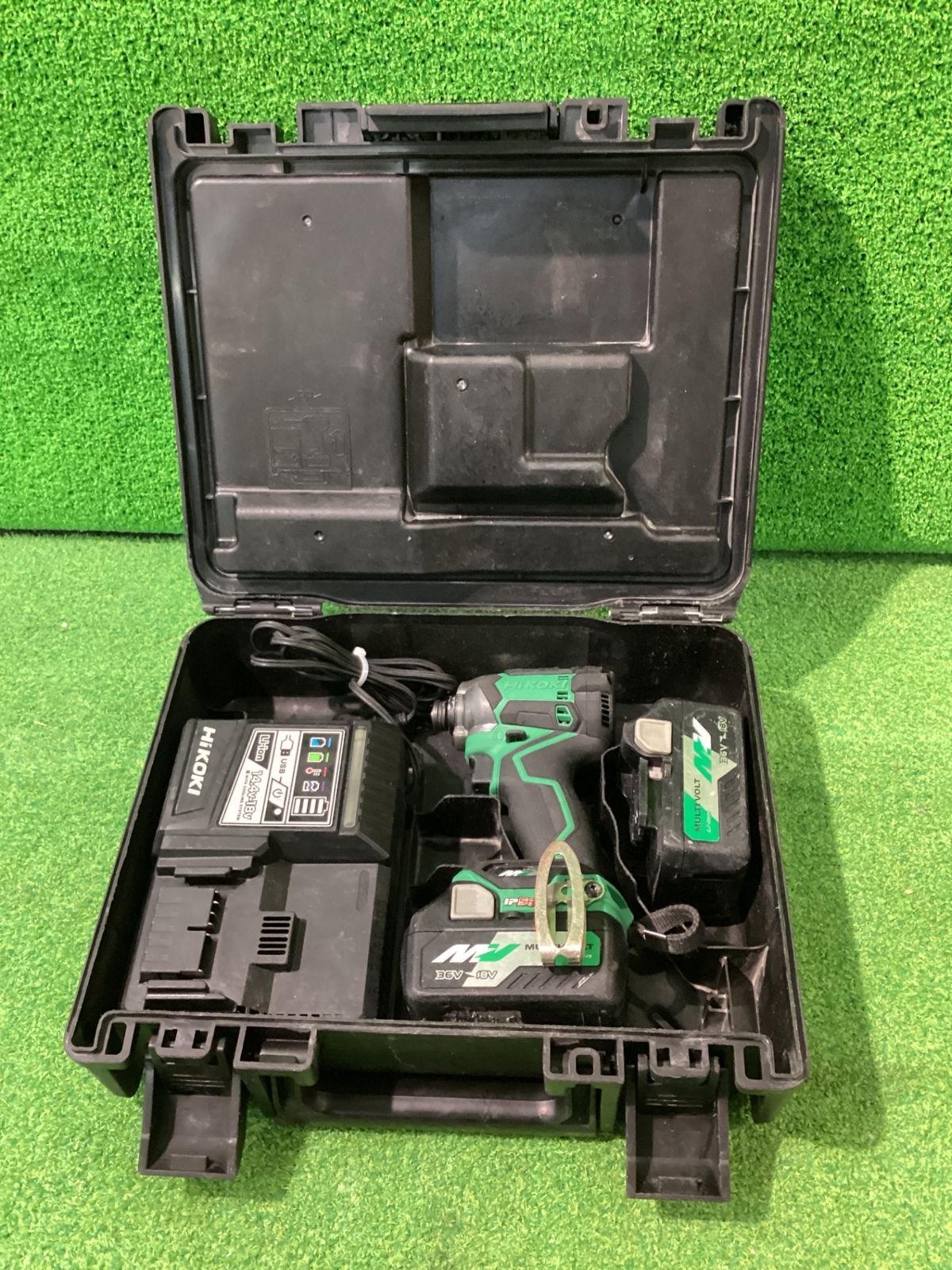 充電器 ケース有