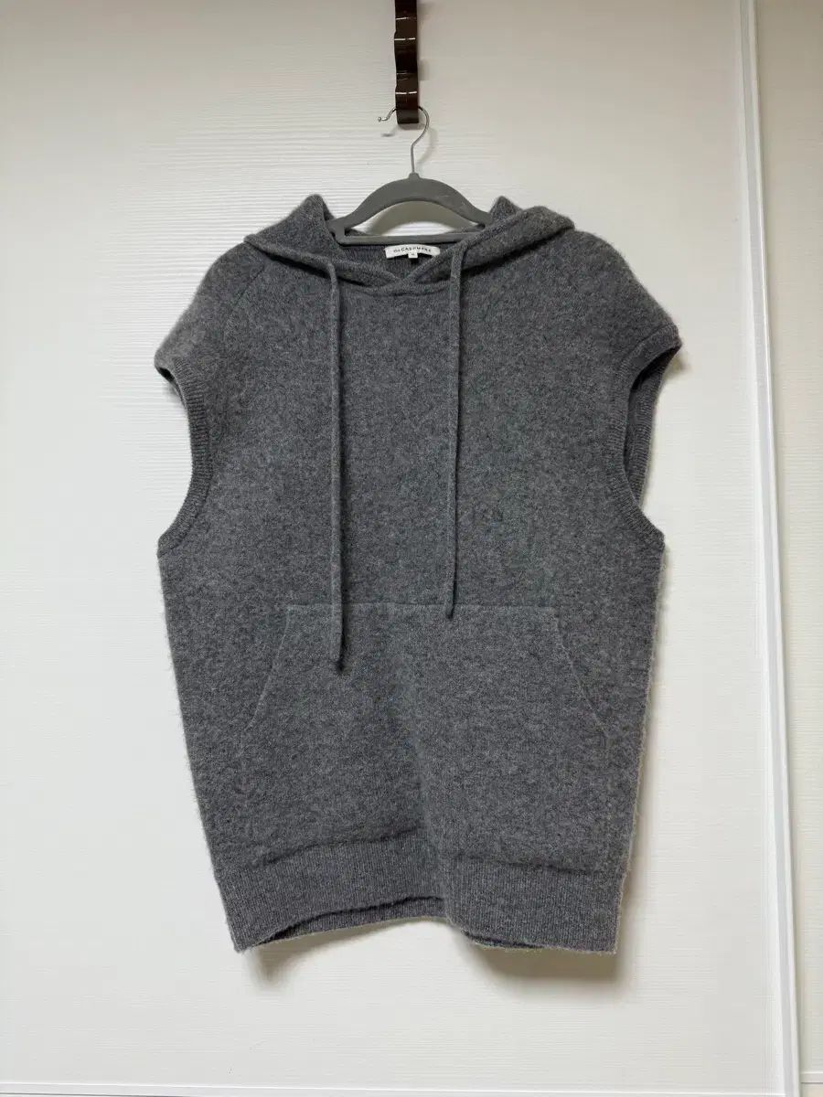 the CASHMEREベスト フード付きスカートセット