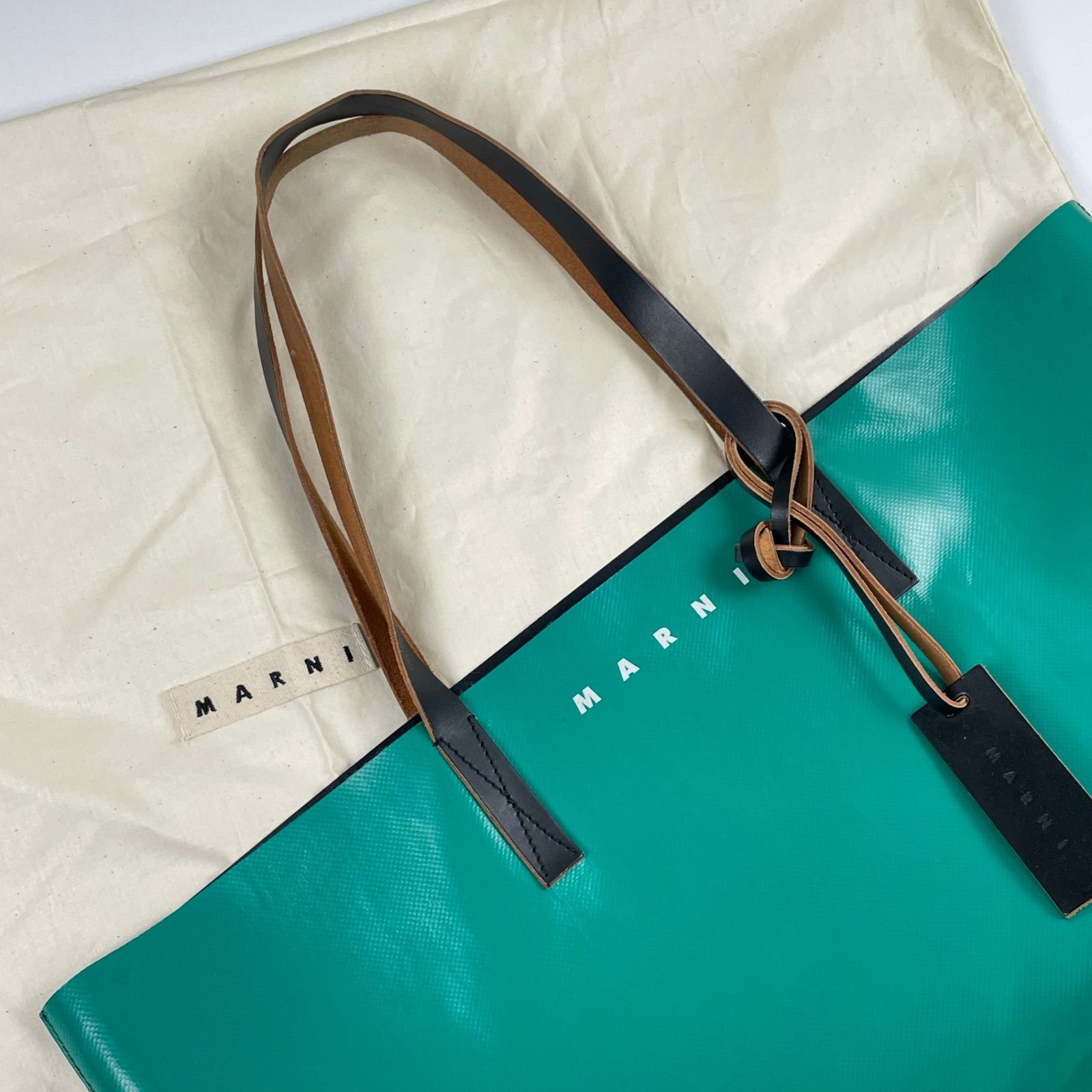 MARNI TRIBECA ブラック グリーン 美品 【公式通販】