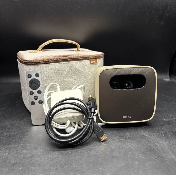 K 0050 BENQ GS 2 プロジェクター 本体 ケース付き モバイルプロジェクター ONE Size